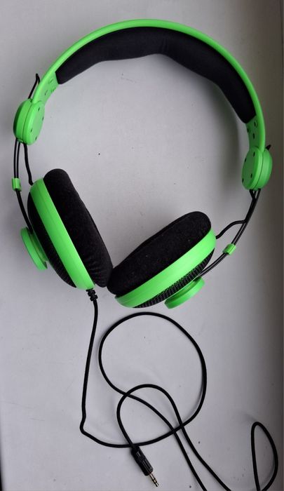 Навушники Razer Kraken Green
Оригінал, в доброму стані. Є тріщи