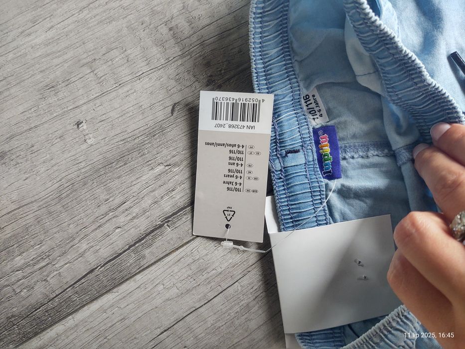 Nowe krótkie spodenki 110-116