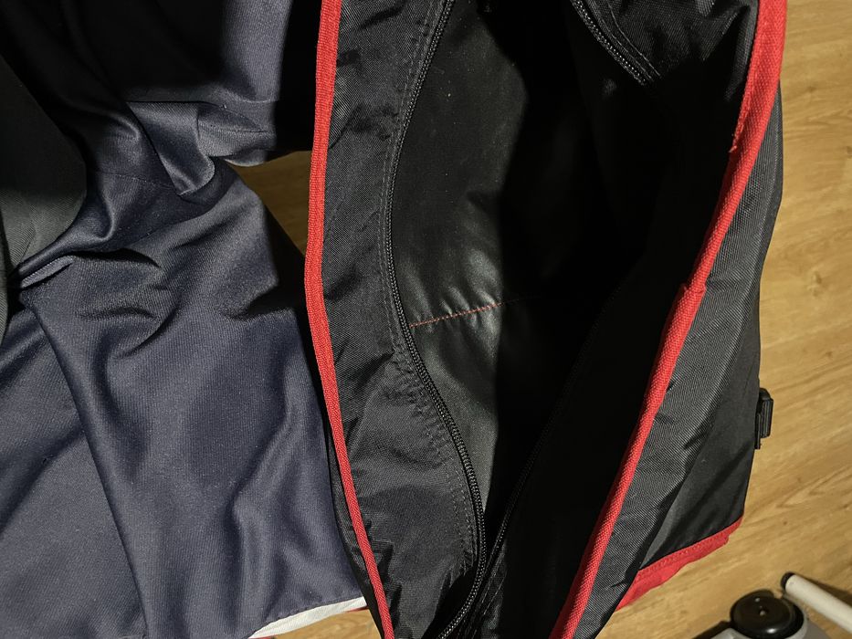 Mala Eastpak messenger bag