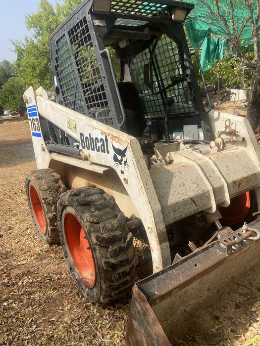 Bobcat a trabalhar
