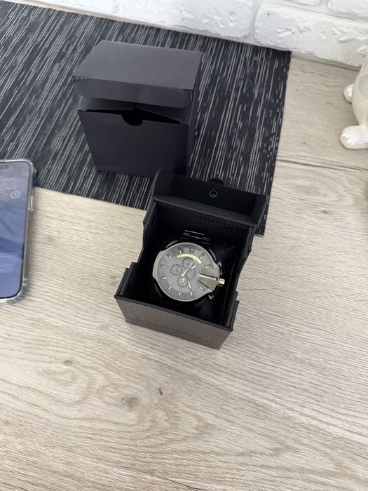 Продам НОВЫЕ часы DIESEL Mega Chief с хронографом коллекция 2026 года