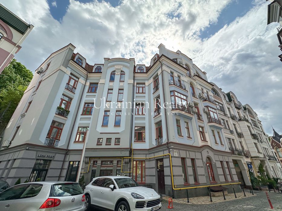 Квартира в серці історичного Подолу — вул. Воздвиженська, 50