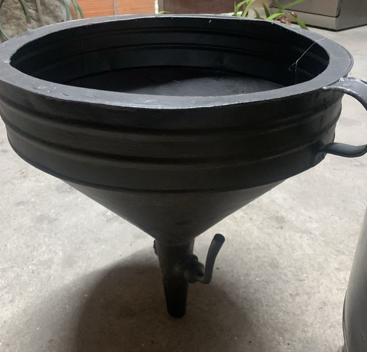 Funil de chapa restaurada