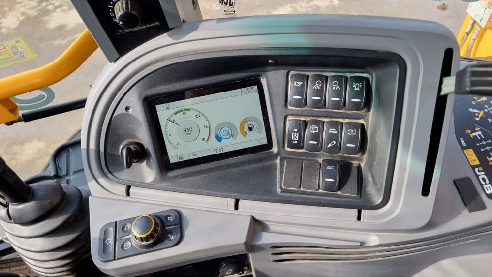 JCB  3 CX , 2023 г , наработка 1200 часов