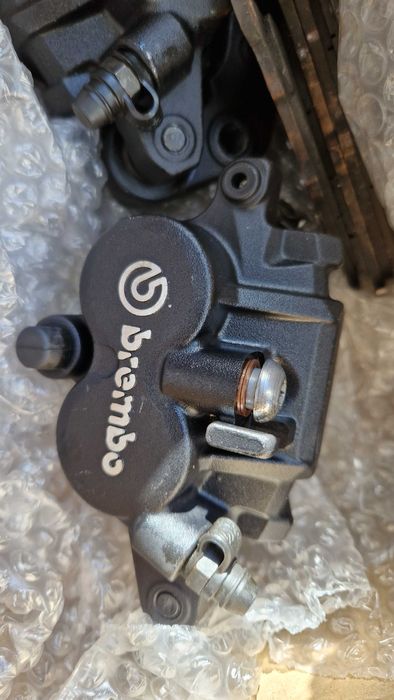 Bomba Travões Brembo, usada em bom estado, para Mota BMW GS800