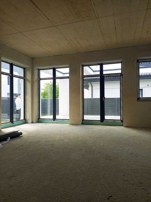 Продаж сучасного одноповерхового котеджу у с.Конопниця