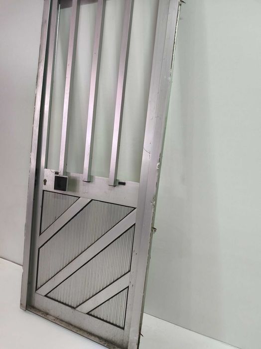 Porta de alumínio64729607903105122