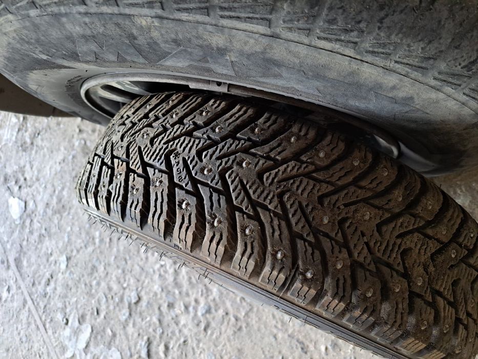 Nokian hakkapeliitta 8 155/65/14 2шт, с дисками