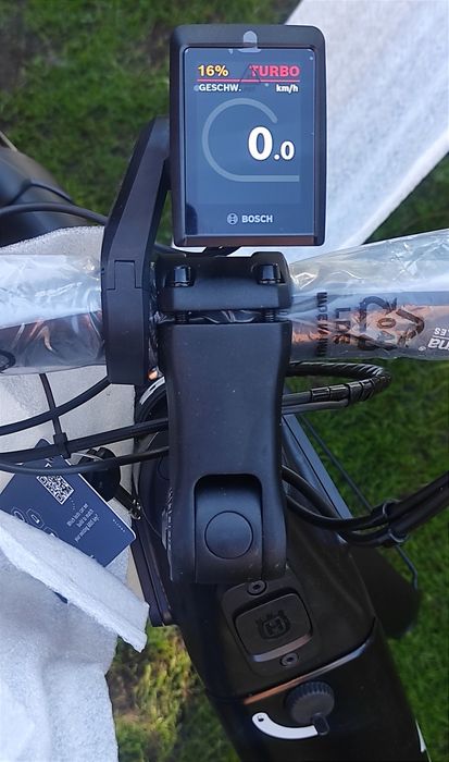 Rower elektryczny 26" Bosch Husqvarna Grand Towner 4 rama 17"