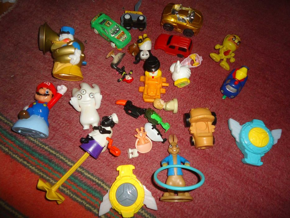 игрушки  типа киндера