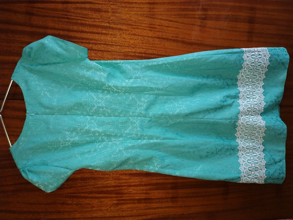 Платье нарядное 50 размер