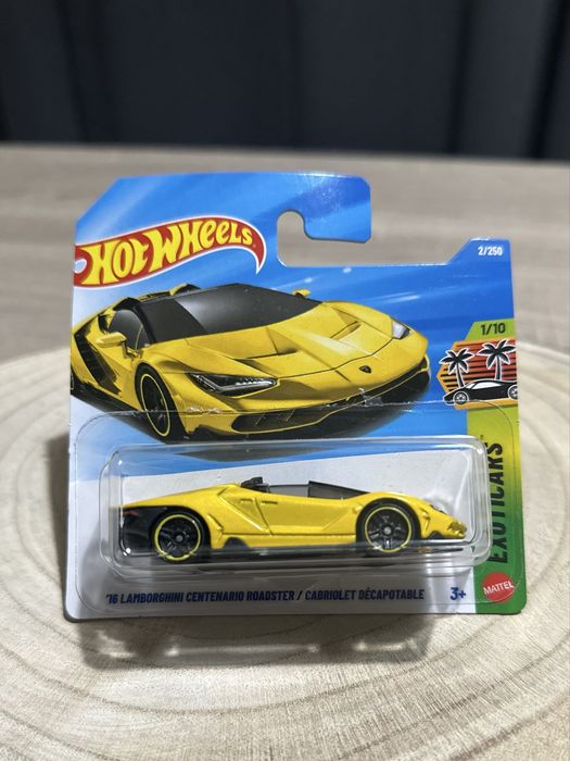 Miniatura Hot Wheels ’16 Lamborghini Centenario Roadster