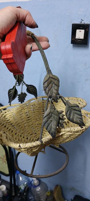 Metalowy koszyczek retro