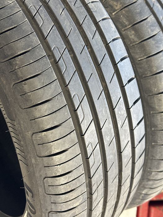 Pneus 215-50r17 Goodyear como novos