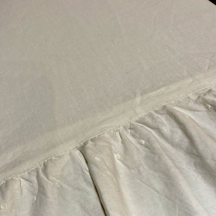 Duże ekskluzywne białe pześcieradło