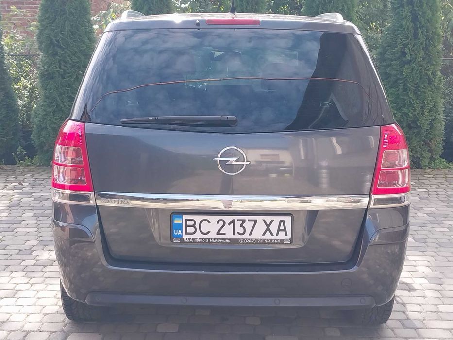 Opel Zafira 2011