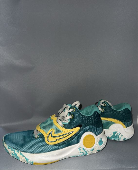 Баскетбольні кросівки Nike Men's KD Trey 5