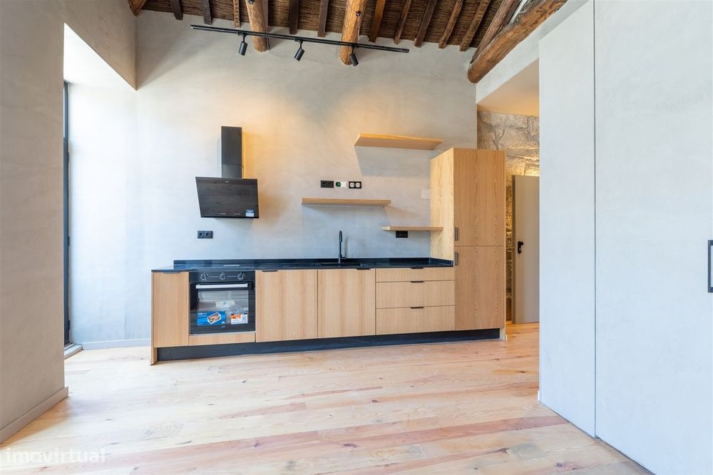 Apartamento T0 com Varanda no Bonfim