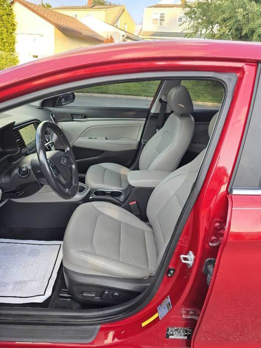 Hyundai Elantra      2017