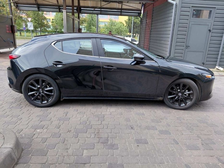 Mazda 3 (2022 року)