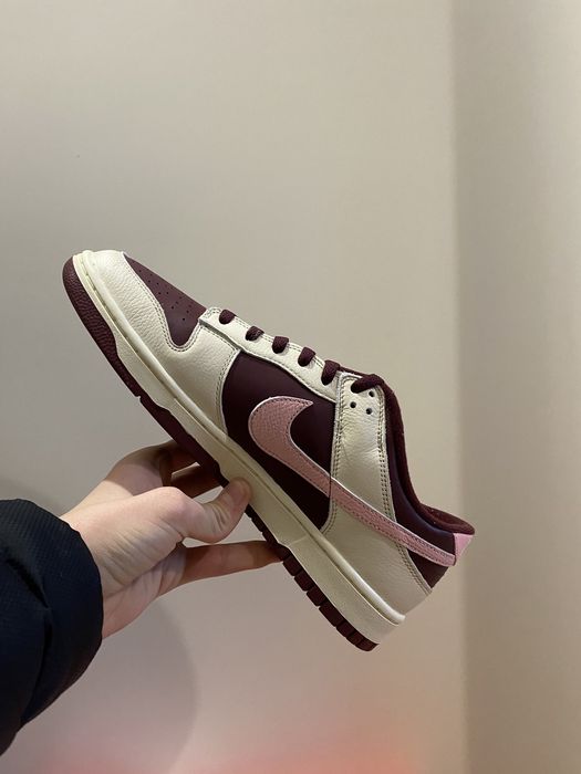 Nike Dunk Low Retro PRM Valentine’s Day (2023)