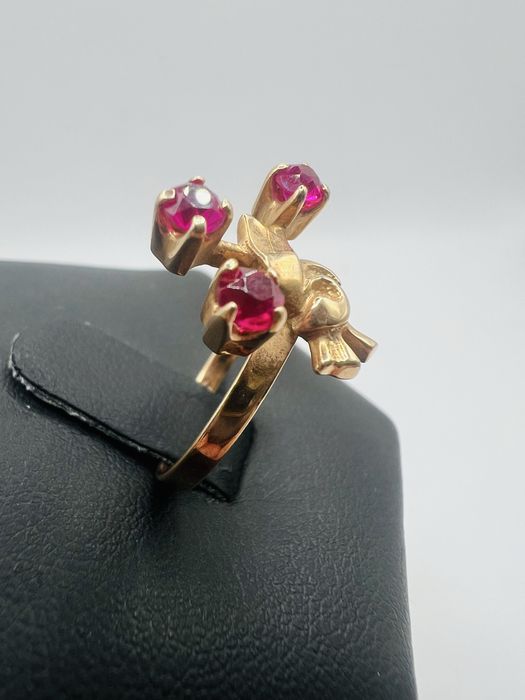 Złoty pierścionek pr. 583