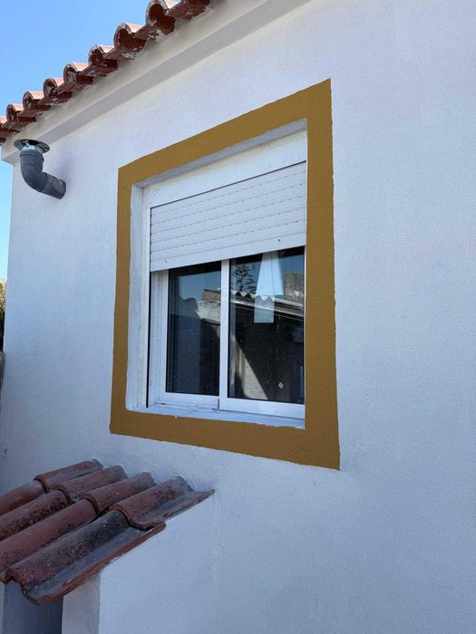 Moradia T1 Totalmente Remodelada + 2 Anexos + Terreno