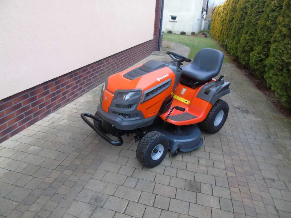 Traktorek kosiarka HUSQVARNA YTH 184T 18 KM 2 cylindrowy PO SERWISIE