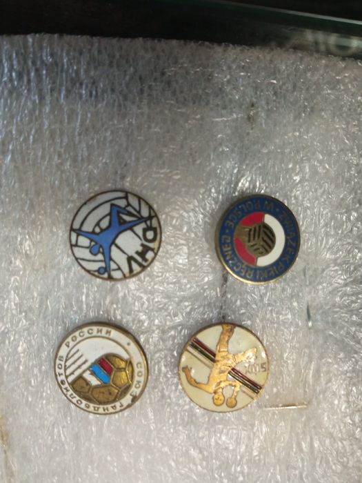 Значки спорт гандбол