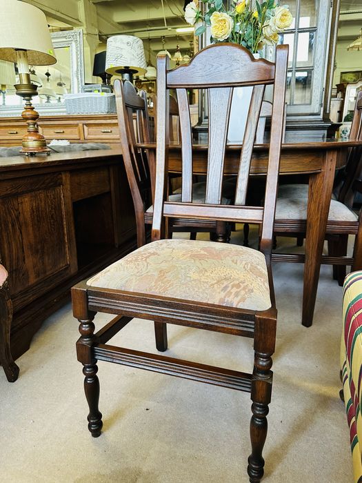 Bardzo zadbany, dębowy stół z 6 krzesłami :)