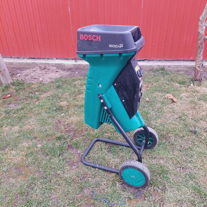 Подрібнювач гілок bosch бош для мульчування  гілкодрібнювач  измельчит