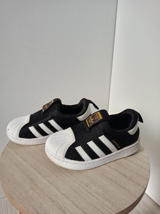 Wsuwane buty adidas super Star 23.5