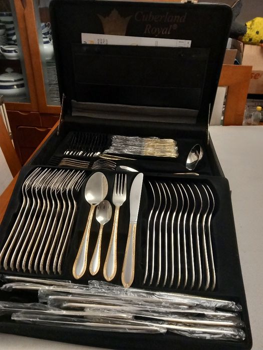 Faqueiro banhado a ouro,completo