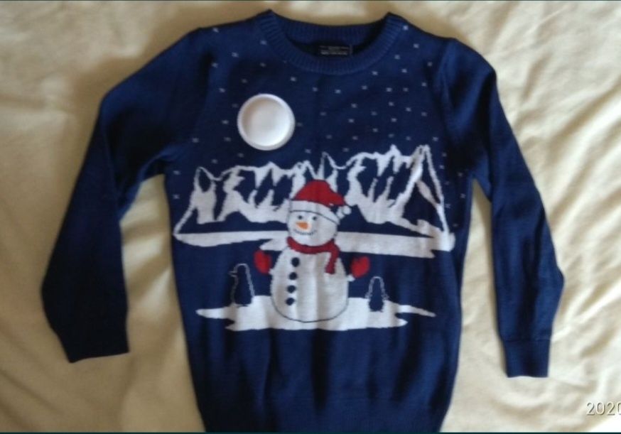 Свитер мальчику 110р