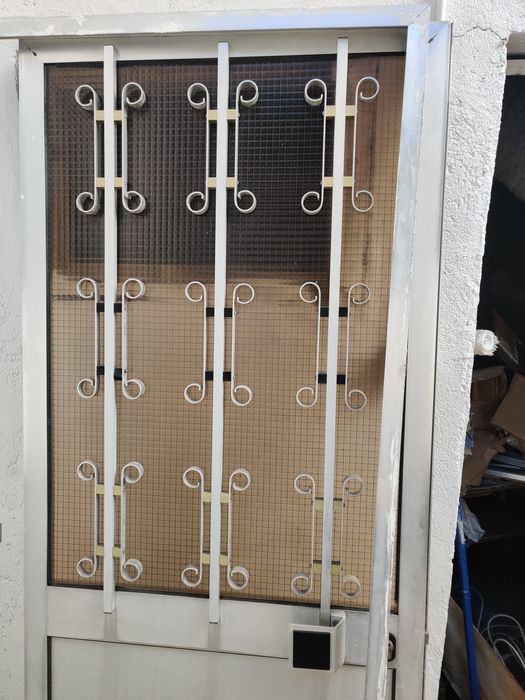 Janelas de Alumínio  100x100 ,  1 Porta de Alumínio