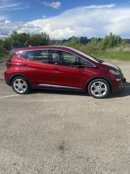 Продам CHEVROLET bolt ev