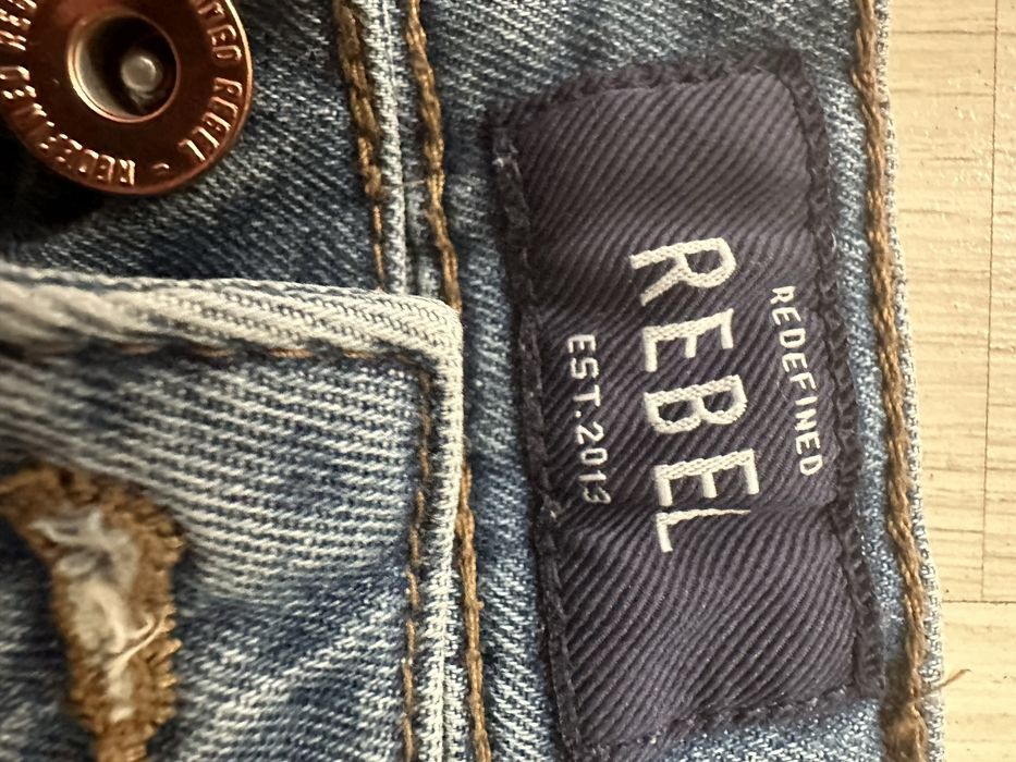 Jeans spodnie męskie rybaczki bermudy Rebel W31