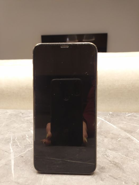 Продам iPhone Xs max 64 gb