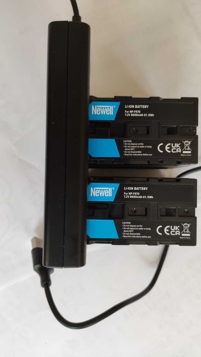 Monitor podglądowy dotykowy 4K do kamery plus akumulatory