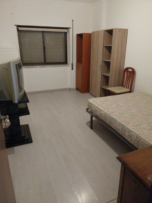 alugo quarto amora