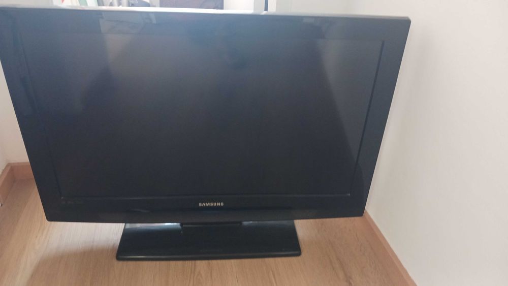 Tv SAMSUNG ecrã plano