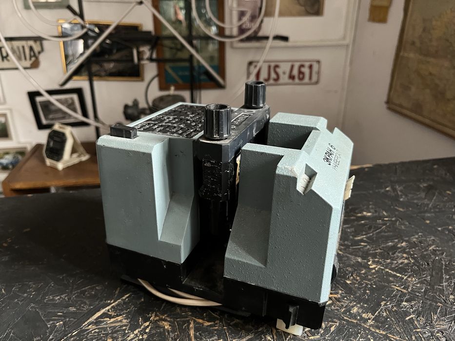 Rzutnik projektor EKRAN 6 slajdy przezrocza bajki prl