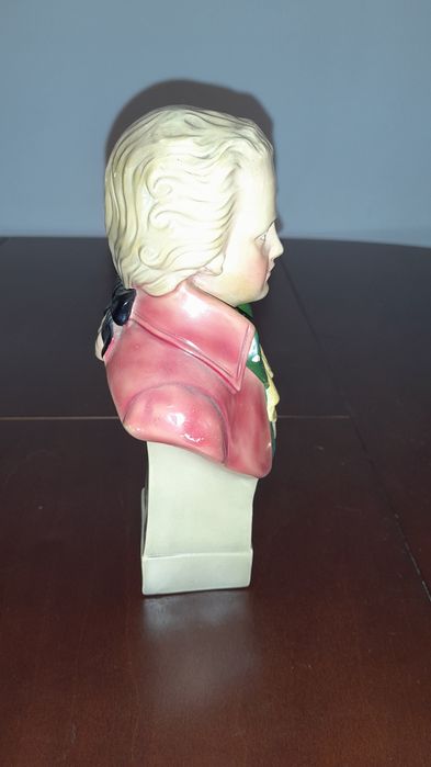Estatueta de busto do Mozart em cerâmica