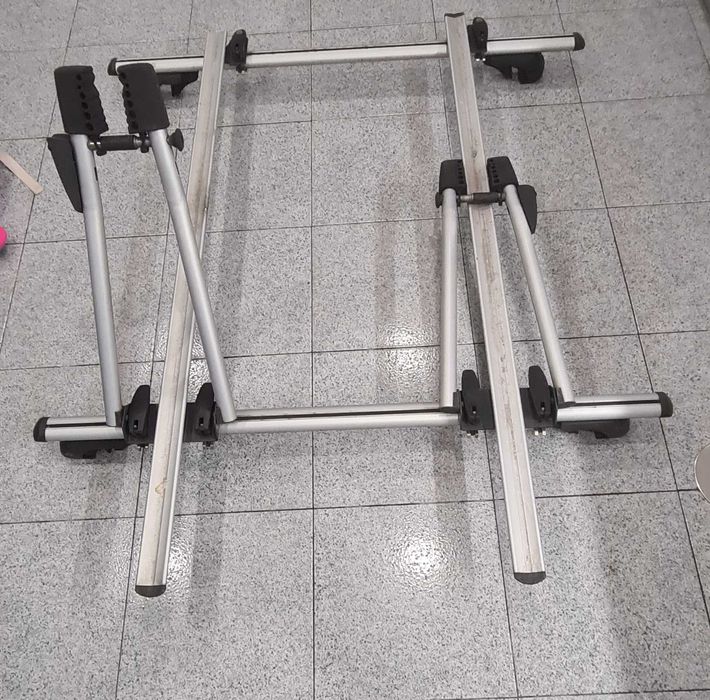 Suporte de bicicleta tejadilho carro.