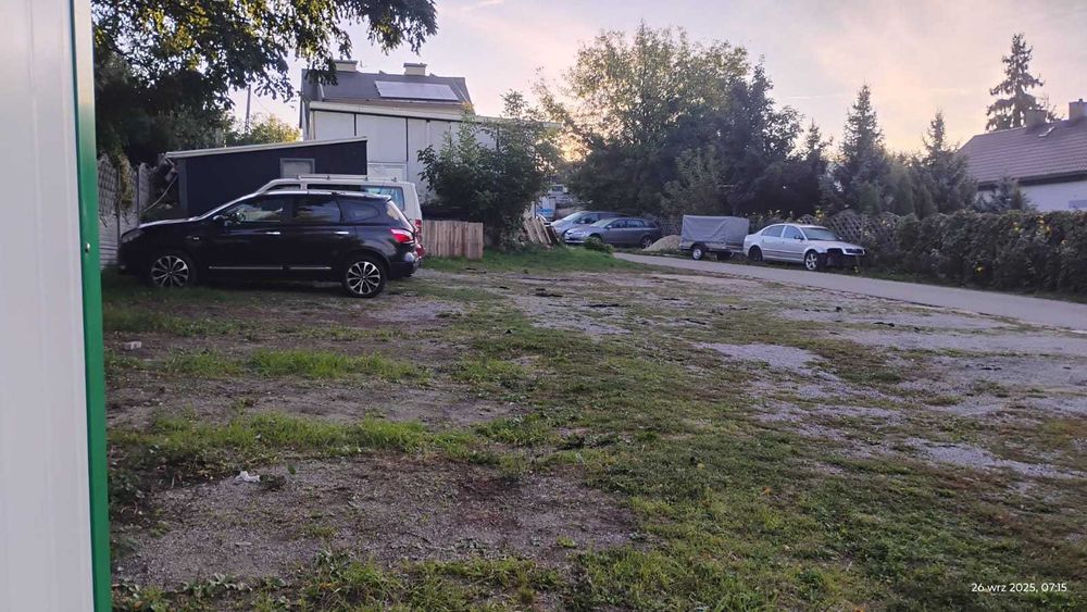 Plac z pawilonem na Komis-Wulkanizacja- wystawę inne propozy Rudzka 68