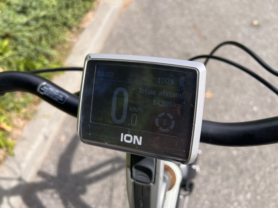 Świetny rower elektryczny SPARTA ION 36V 500Wh centralny YAMAHA 8 biegów NEXUS /A