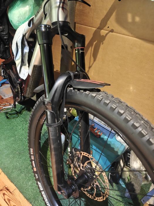 RockShox Yari RC 29 150mm skoku