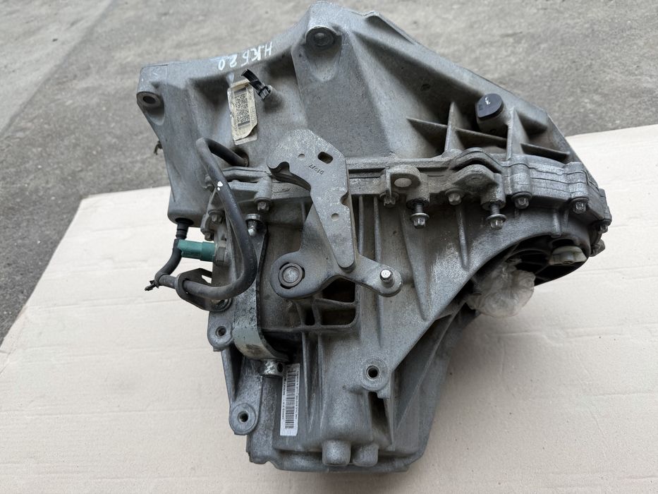 Коробка механіка 2,0 на Nissan Qashqai J 10.