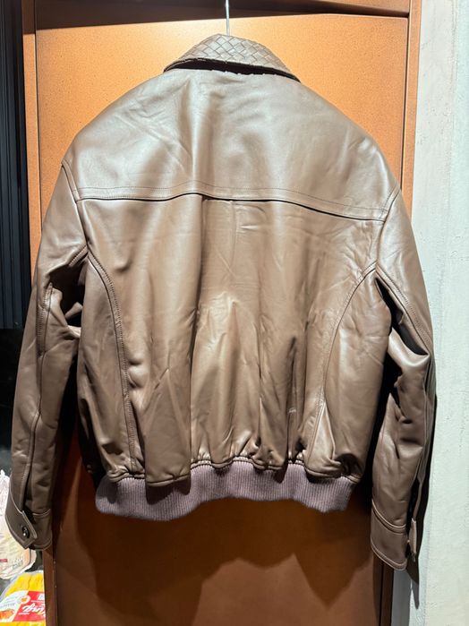 Чоловіча шкіряна куртка-бомбер Bottega Veneta Intrecciato Collar Brown (Коричнева брендова куртка з натур. шкіри) XL