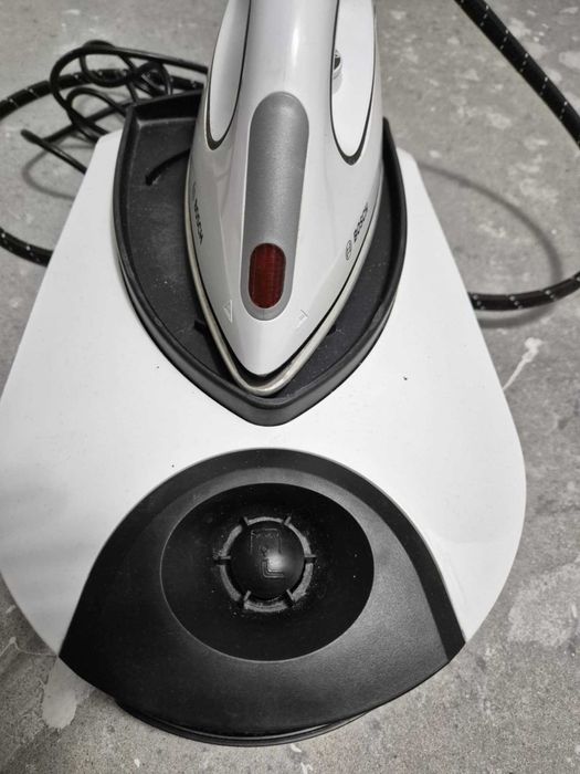 Żelazko z generatorem pary BOSCH Sensixx B20L